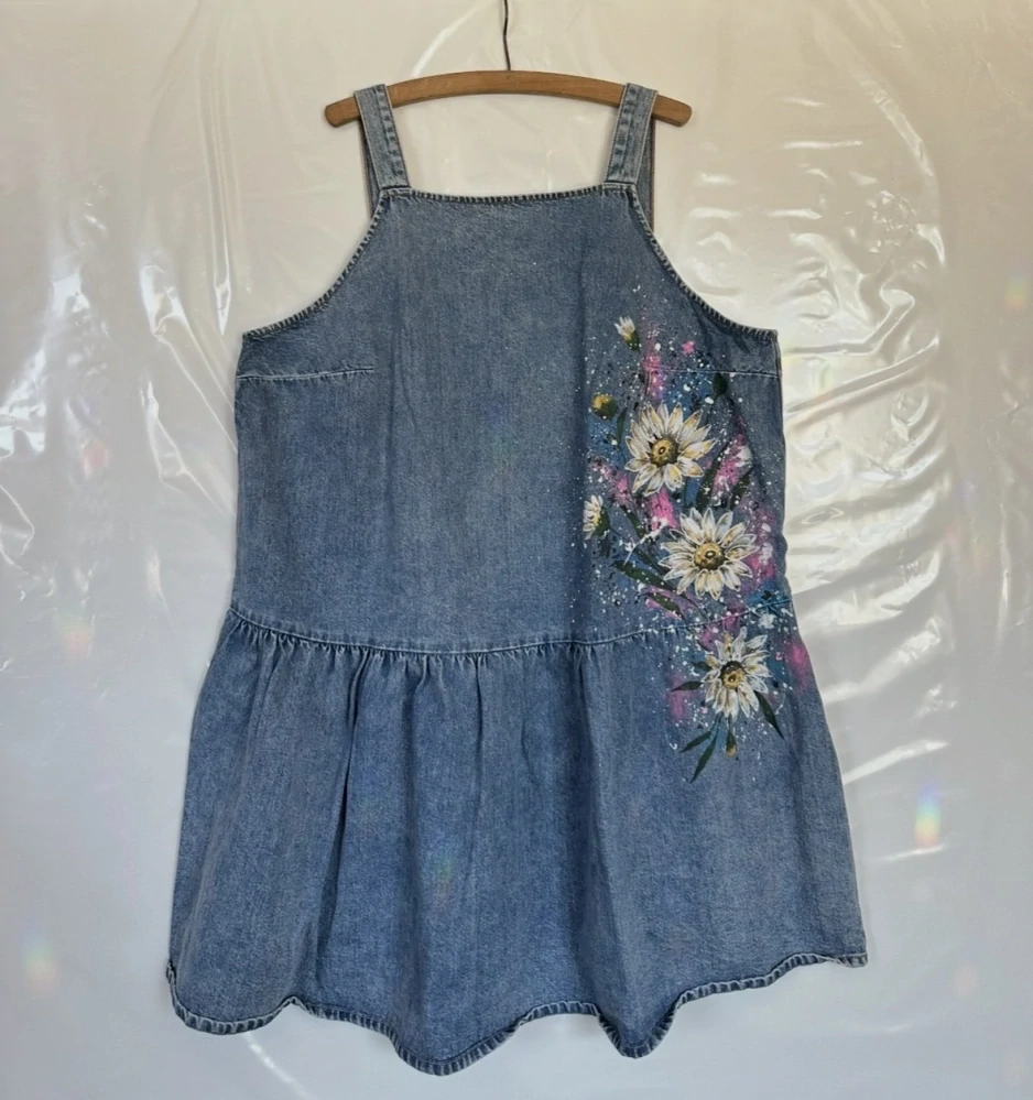 Ručně malované jeans šaty – Rozkvetlá louka