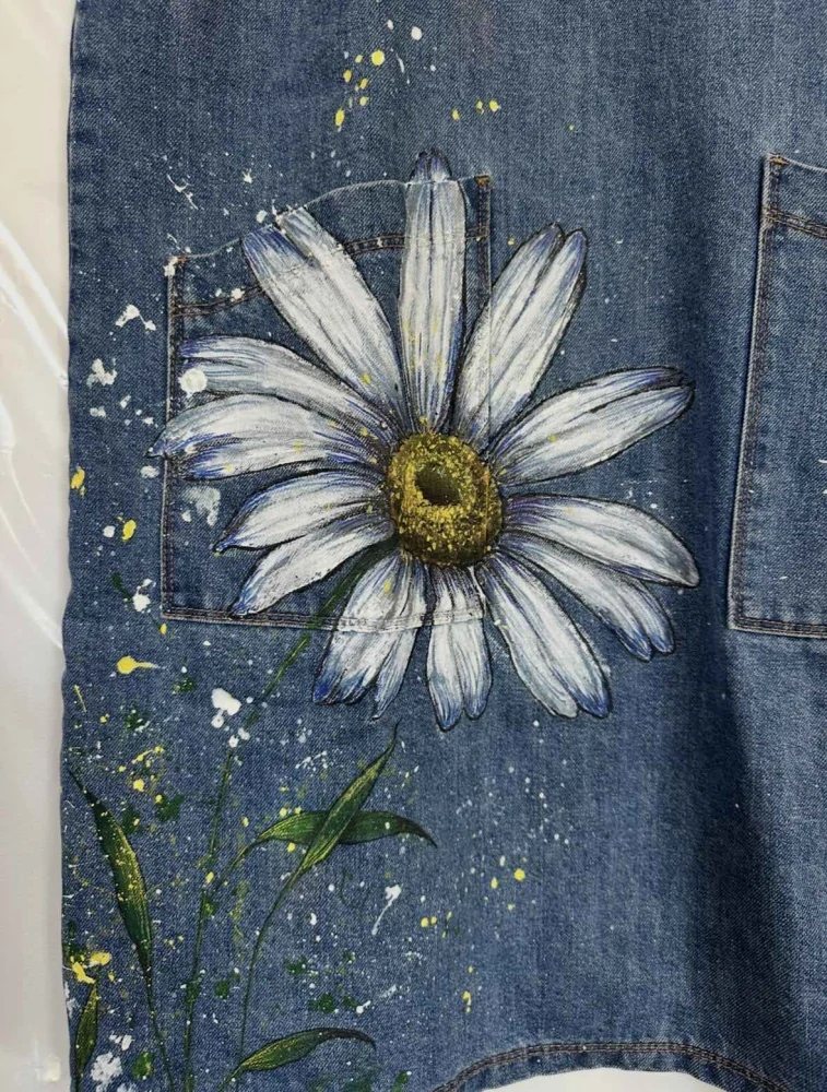 Ručně malované jeans šaty – Kopretina